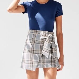 Wilfred Aritzia Dorine brown plaid skirt size 8 wrap tie front mini back zipper